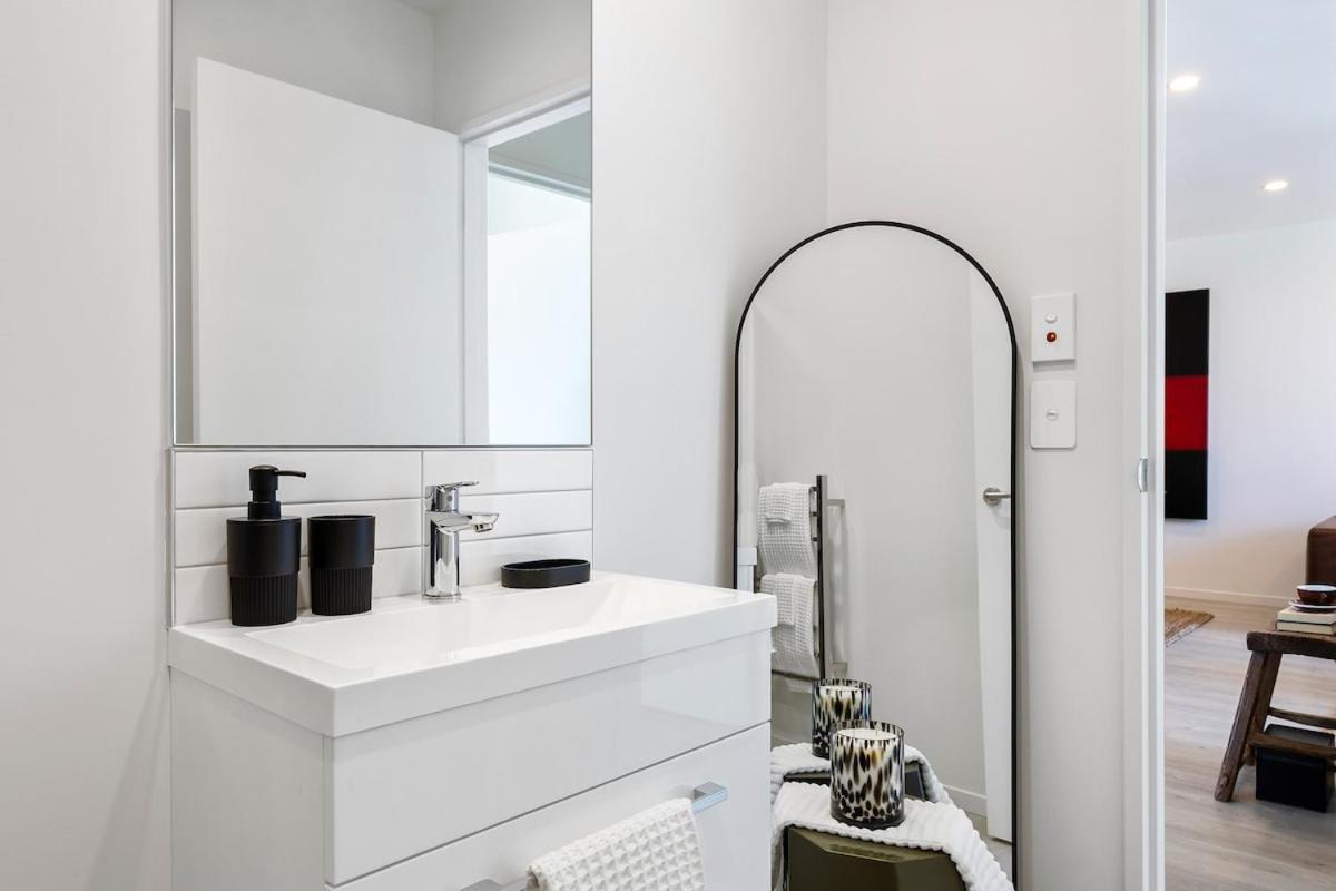 Serene Spaces On Tuam - 2 Bedroom Apartment Christchurch Ngoại thất bức ảnh