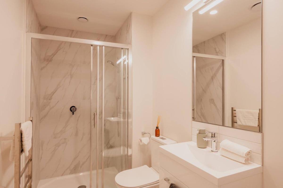 Serene Spaces On Tuam - 2 Bedroom Apartment Christchurch Ngoại thất bức ảnh